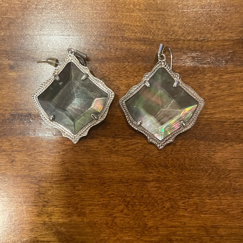 Kendra Scott Black Mother of Pearl Kirsten Earrings in Silver
